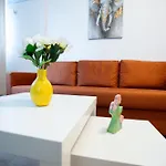 Soni Exclusive 137 Plaza With Private Parking & Self Check-in Appartement *