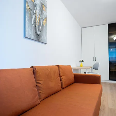 Soni Exclusive 137 Plaza With Private Parking & Self Check-in * Bukarest