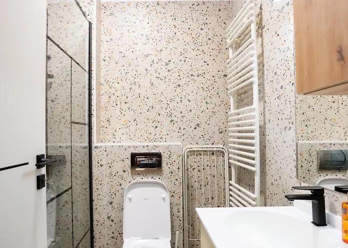Soni Exclusive 137 Plaza With Private Parking & Self Check-in * Bucharest