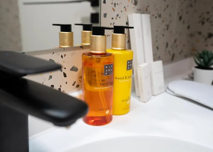 Apartment Soni Exclusive 137 Plaza With Private Parking & Self Check-in Bucharest