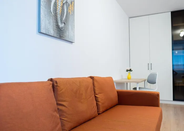 Soni Exclusive 137 Plaza With Private Parking & Self Check-in * Bucharest