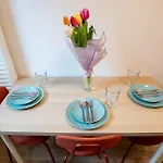 Soni Exclusive 137 Plaza With Private Parking & Self Check-in Apartament